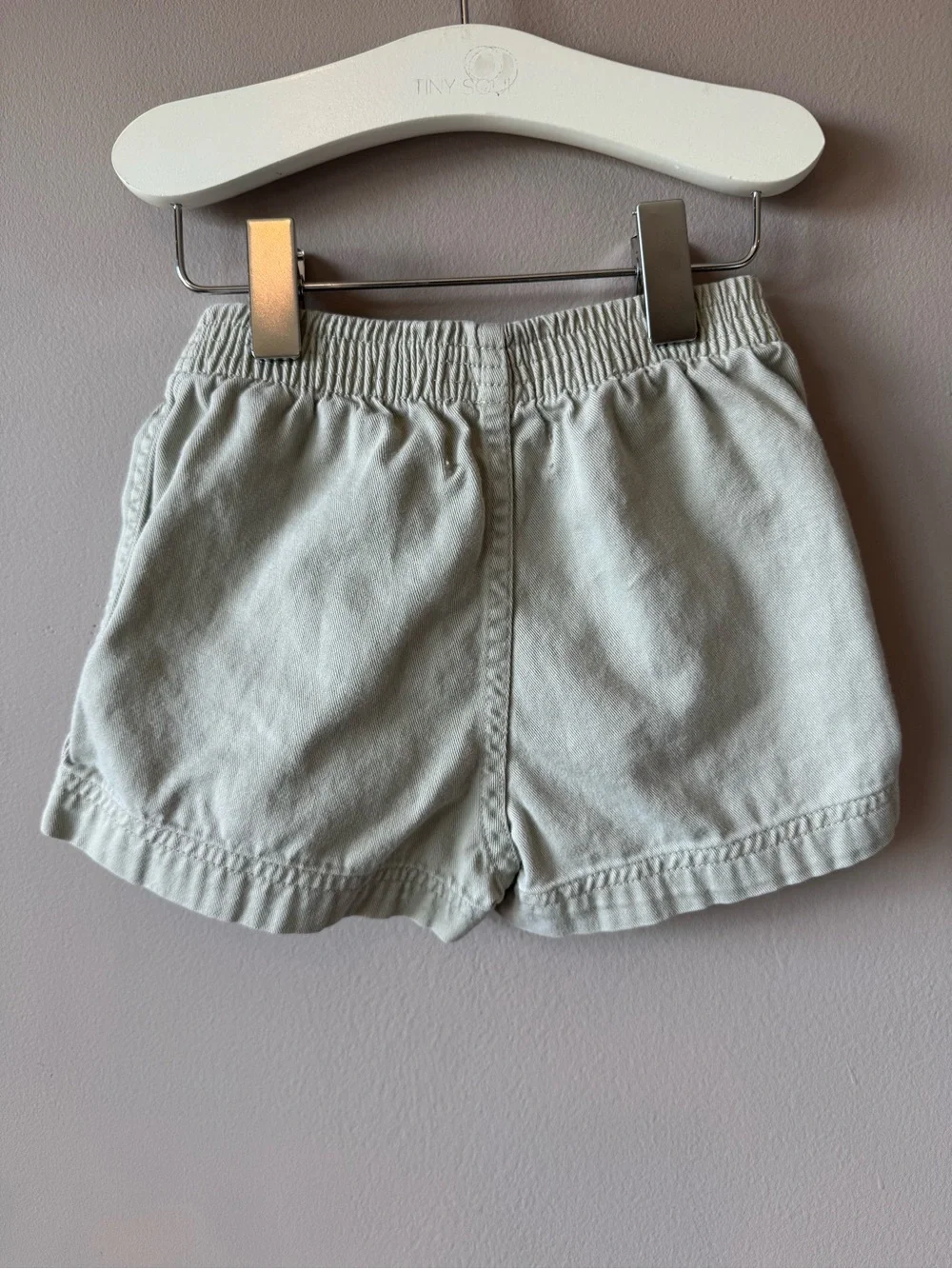 Gymboree Vintage Rainbow Tag Tan Khaki Shorts with‎ Patch Size 9-18 months/XS